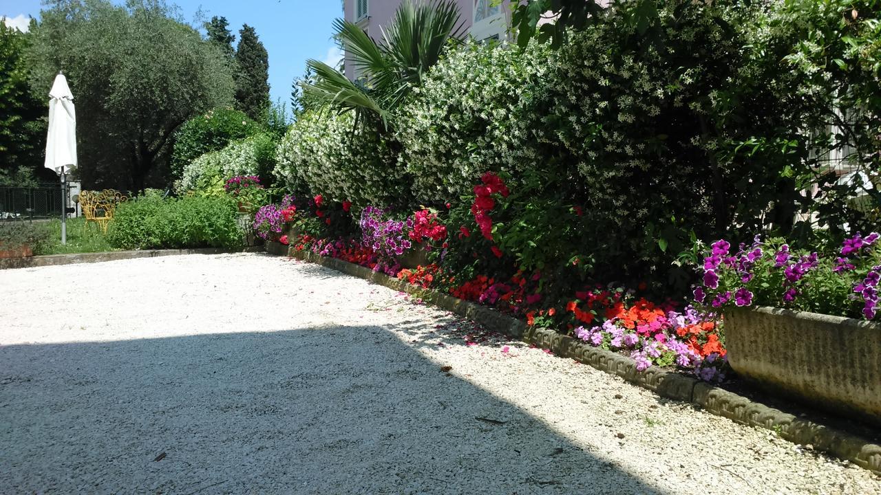 Appartamento Villa Margherita 데센자노델가르다 외부 사진
